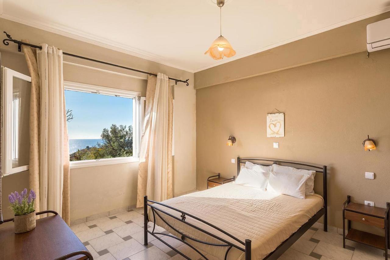 Large Apartment By The Pool - Pelekas Beach, Corfu Bagian luar foto