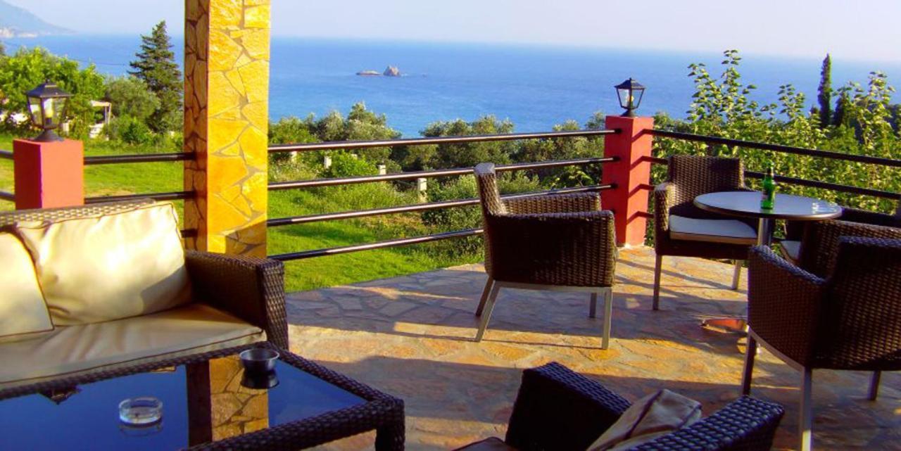 Large Apartment By The Pool - Pelekas Beach, Corfu Bagian luar foto